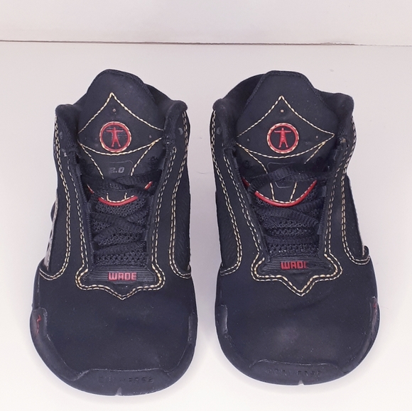 Converse D Wade 2 Black Mid Boys 9 US Basketball Shoes RARE! - Picture 2 of 6